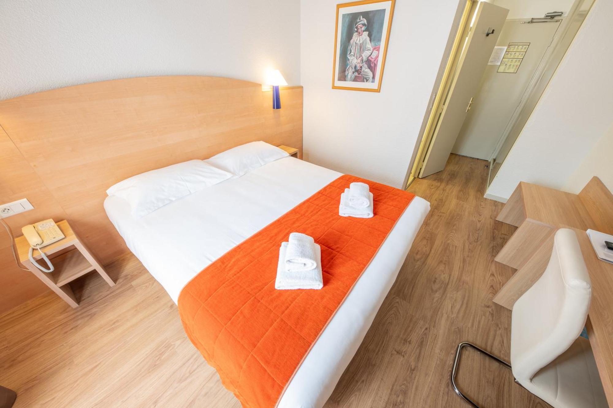 Hotel Saint Laurent Nogent-sur-Seine Cameră foto